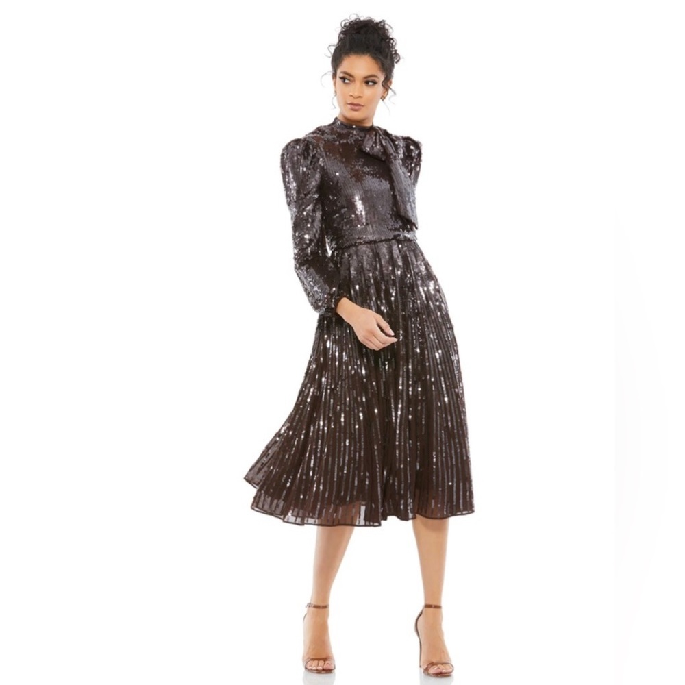MAC DUGGAL chocolate brown sequined dress with bow